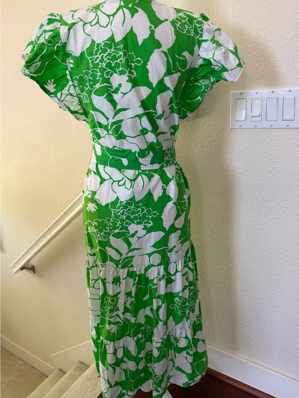 Rails Green & White Floral V-Neck Tiered Cotton Blend Midi Dress with Belt Small - Picture 4 of 12